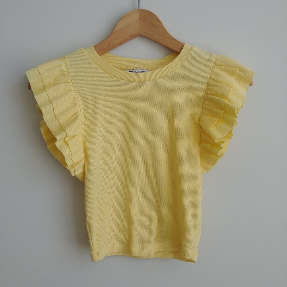 4/$20 Zara S runs small fitted yellow ribbed top shirt ruffle short sleeves